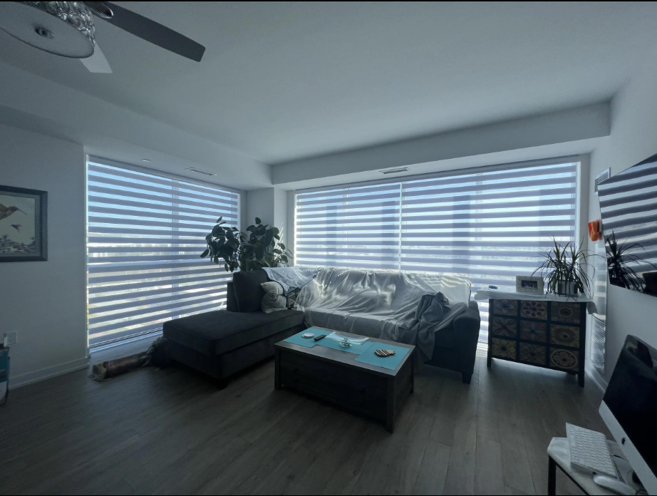Combi blinds with alternating sheer and opaque layers